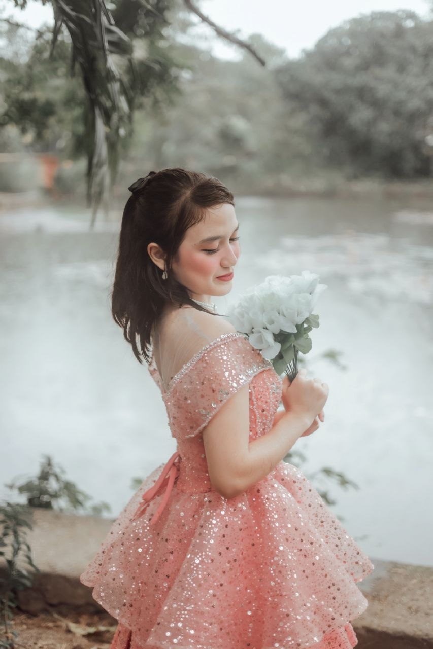 Pictorial 6